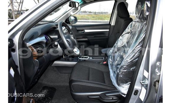 Imported Toyota Hilux Other Makiinaa iti Import - Dubai keessatti Somalia keessatti Imported Toyota Hilux Other Makiinaa iti Import - Dubai keessatti Somalia keessatti