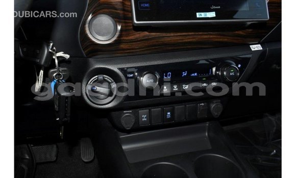 Imported Toyota Hilux Other Makiinaa iti Import - Dubai keessatti Somalia keessatti Imported Toyota Hilux Other Makiinaa iti Import - Dubai keessatti Somalia keessatti