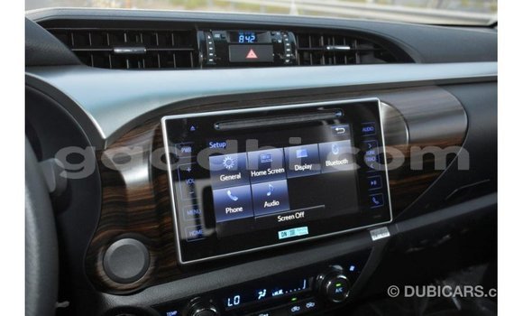 Imported Toyota Hilux Other Makiinaa iti Import - Dubai keessatti Somalia keessatti Imported Toyota Hilux Other Makiinaa iti Import - Dubai keessatti Somalia keessatti