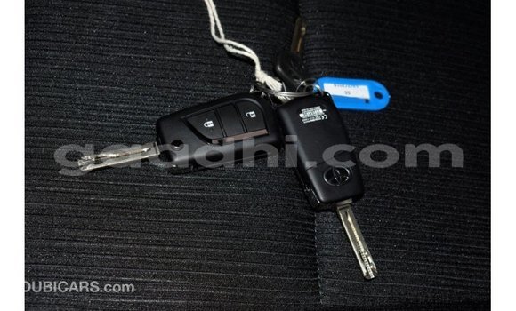 Imported Toyota Hilux Other Makiinaa iti Import - Dubai keessatti Somalia keessatti Imported Toyota Hilux Other Makiinaa iti Import - Dubai keessatti Somalia keessatti