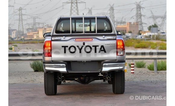 Imported Toyota Hilux Other Makiinaa iti Import - Dubai keessatti Somalia keessatti Imported Toyota Hilux Other Makiinaa iti Import - Dubai keessatti Somalia keessatti