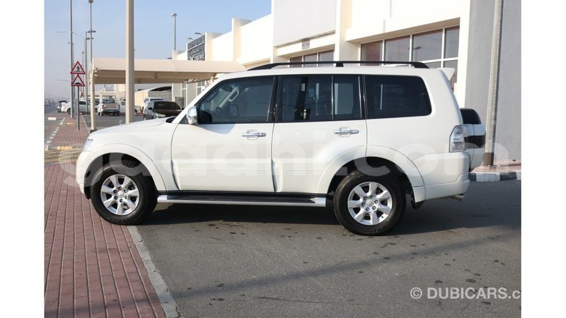 Big with watermark mitsubishi pajero somalia import dubai 3426