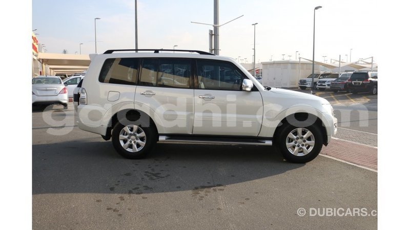 Big with watermark mitsubishi pajero somalia import dubai 3426