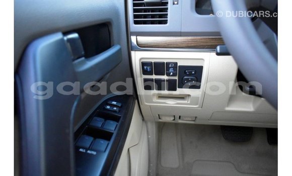 Imported Toyota Land Cruiser White Makiinaa iti Import - Dubai keessatti Somalia keessatti Imported Toyota Land Cruiser White Makiinaa iti Import - Dubai keessatti Somalia keessatti