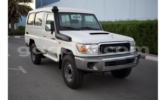 Buy Import Toyota Land Cruiser White Car in Import - Dubai in Somalia Buy Import Toyota Land Cruiser White Car in Import - Dubai in Somalia