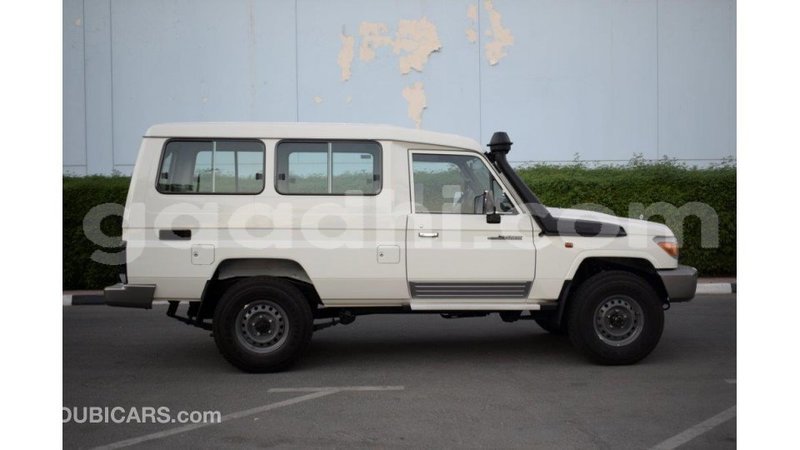 Big with watermark toyota land cruiser somalia import dubai 3436