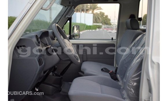 Buy Import Toyota Land Cruiser White Car in Import - Dubai in Somalia Buy Import Toyota Land Cruiser White Car in Import - Dubai in Somalia