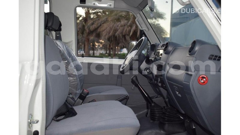 Big with watermark toyota land cruiser somalia import dubai 3436