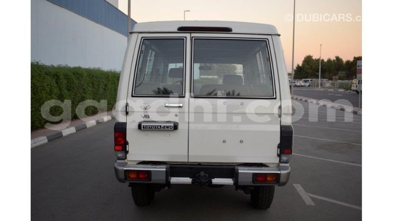 Big with watermark toyota land cruiser somalia import dubai 3436