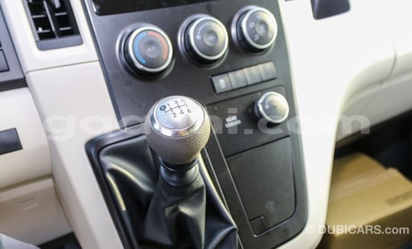 Buy Import Toyota Hiace White Car in Import - Dubai in Somalia Buy Import Toyota Hiace White Car in Import - Dubai in Somalia