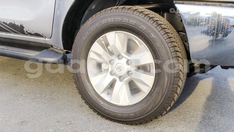 Big with watermark toyota hilux somalia import dubai 3441