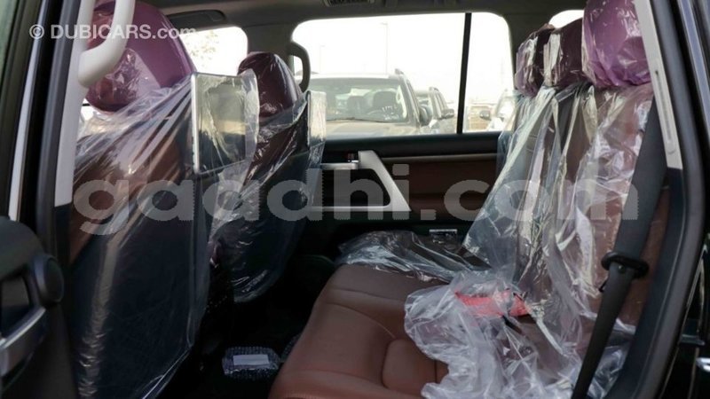 Big with watermark toyota land cruiser somalia import dubai 3445