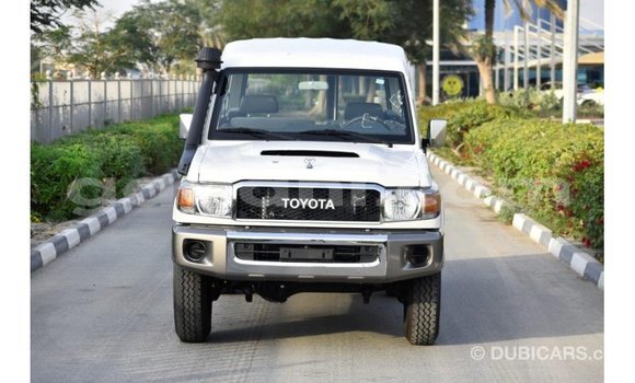 Buy Import Toyota Land Cruiser White Car in Import - Dubai in Somalia Buy Import Toyota Land Cruiser White Car in Import - Dubai in Somalia