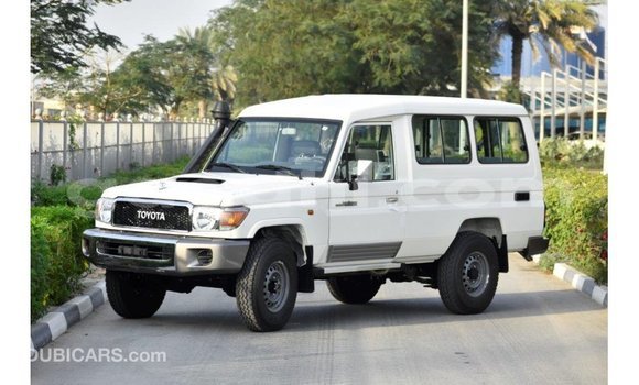 Buy Import Toyota Land Cruiser White Car in Import - Dubai in Somalia Buy Import Toyota Land Cruiser White Car in Import - Dubai in Somalia