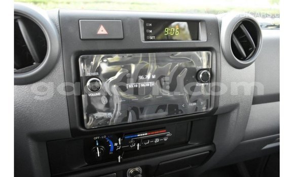 Buy Import Toyota Land Cruiser White Car in Import - Dubai in Somalia Buy Import Toyota Land Cruiser White Car in Import - Dubai in Somalia