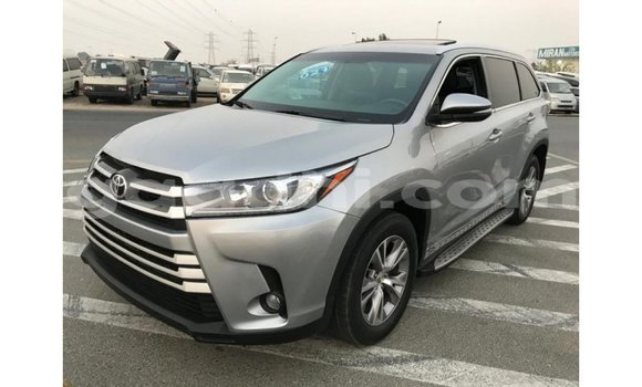 اشتري Imported Toyota Highlander آخر سيارة في Import - Dubai في الصومال اشتري Imported Toyota Highlander آخر سيارة في Import - Dubai في الصومال