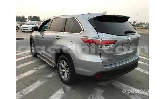 اشتري Imported Toyota Highlander آخر سيارة في Import - Dubai في الصومال اشتري Imported Toyota Highlander آخر سيارة في Import - Dubai في الصومال