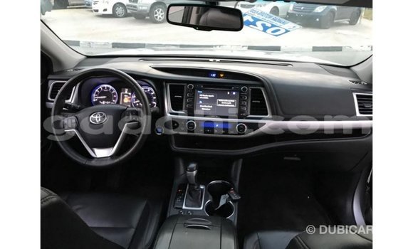 اشتري Imported Toyota Highlander آخر سيارة في Import - Dubai في الصومال اشتري Imported Toyota Highlander آخر سيارة في Import - Dubai في الصومال