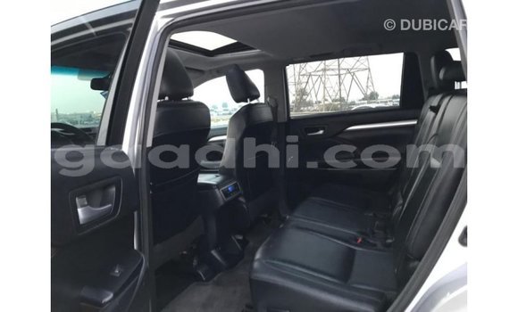 اشتري Imported Toyota Highlander آخر سيارة في Import - Dubai في الصومال اشتري Imported Toyota Highlander آخر سيارة في Import - Dubai في الصومال