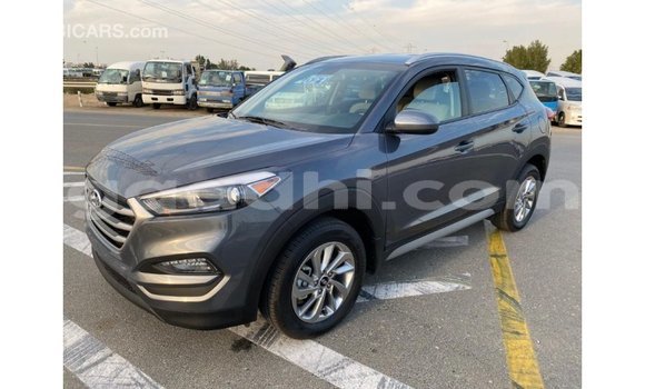 اشتري Imported Hyundai Tucson أبيض سيارة في Import - Dubai في الصومال اشتري Imported Hyundai Tucson أبيض سيارة في Import - Dubai في الصومال