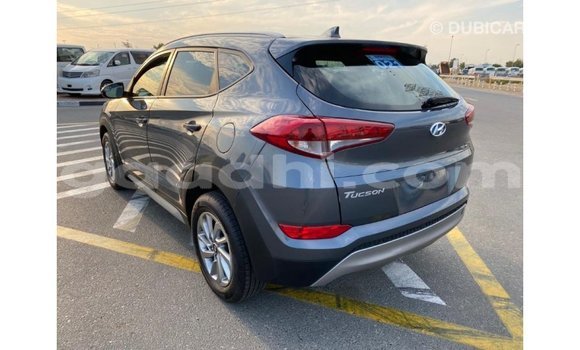 اشتري Imported Hyundai Tucson أبيض سيارة في Import - Dubai في الصومال اشتري Imported Hyundai Tucson أبيض سيارة في Import - Dubai في الصومال