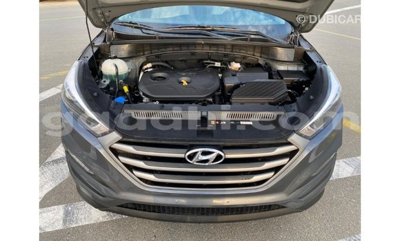 اشتري Imported Hyundai Tucson أبيض سيارة في Import - Dubai في الصومال اشتري Imported Hyundai Tucson أبيض سيارة في Import - Dubai في الصومال