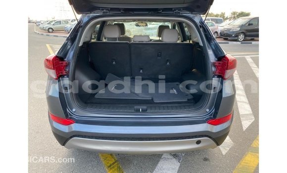 اشتري Imported Hyundai Tucson أبيض سيارة في Import - Dubai في الصومال اشتري Imported Hyundai Tucson أبيض سيارة في Import - Dubai في الصومال