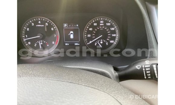اشتري Imported Hyundai Tucson أبيض سيارة في Import - Dubai في الصومال اشتري Imported Hyundai Tucson أبيض سيارة في Import - Dubai في الصومال