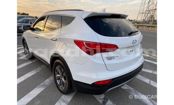 اشتري Imported Hyundai Santa Fe أبيض سيارة في Import - Dubai في الصومال اشتري Imported Hyundai Santa Fe أبيض سيارة في Import - Dubai في الصومال