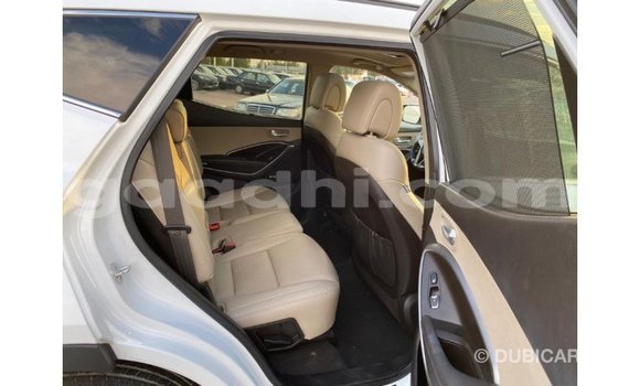اشتري Imported Hyundai Santa Fe أبيض سيارة في Import - Dubai في الصومال اشتري Imported Hyundai Santa Fe أبيض سيارة في Import - Dubai في الصومال