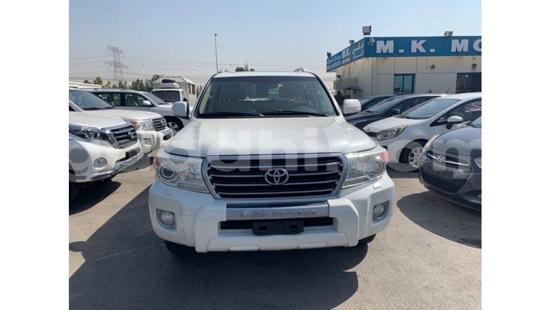 Big with watermark toyota land cruiser somalia import dubai 3459