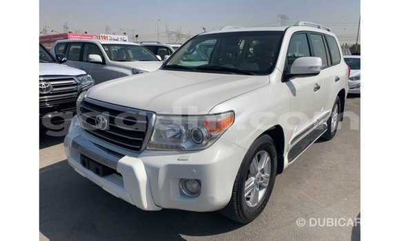 Buy Import Toyota Land Cruiser White Car in Import - Dubai in Somalia Buy Import Toyota Land Cruiser White Car in Import - Dubai in Somalia