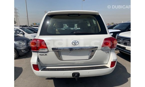 Buy Import Toyota Land Cruiser White Car in Import - Dubai in Somalia Buy Import Toyota Land Cruiser White Car in Import - Dubai in Somalia