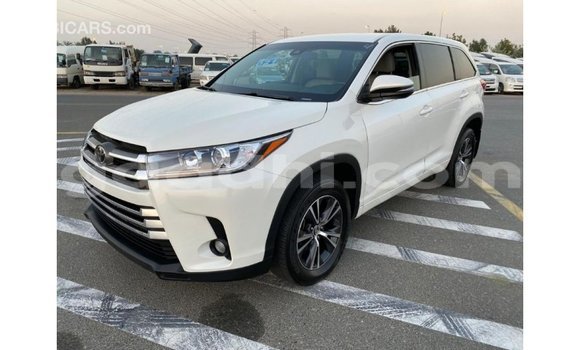 Buy Import Toyota Highlander White Car in Import - Dubai in Somalia Buy Import Toyota Highlander White Car in Import - Dubai in Somalia
