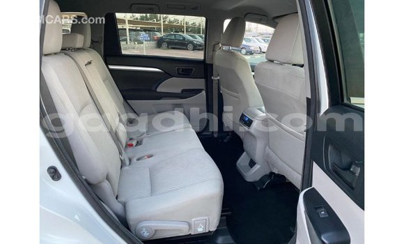 Buy Import Toyota Highlander White Car in Import - Dubai in Somalia Buy Import Toyota Highlander White Car in Import - Dubai in Somalia