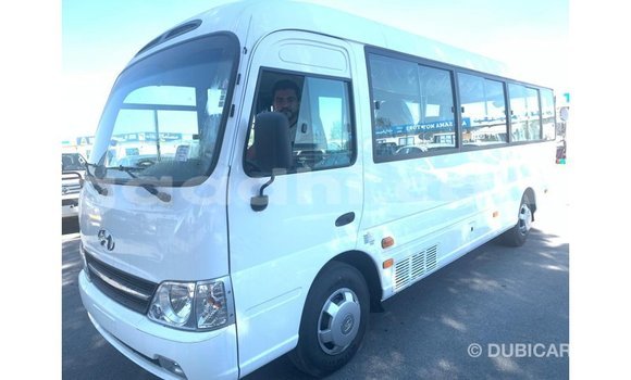 اشتري Imported Hyundai Accent أبيض سيارة في Import - Dubai في الصومال اشتري Imported Hyundai Accent أبيض سيارة في Import - Dubai في الصومال