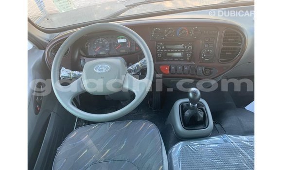 اشتري Imported Hyundai Accent أبيض سيارة في Import - Dubai في الصومال اشتري Imported Hyundai Accent أبيض سيارة في Import - Dubai في الصومال