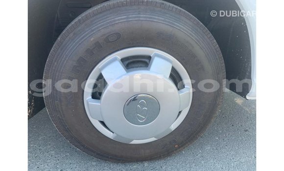 اشتري Imported Hyundai Accent أبيض سيارة في Import - Dubai في الصومال اشتري Imported Hyundai Accent أبيض سيارة في Import - Dubai في الصومال