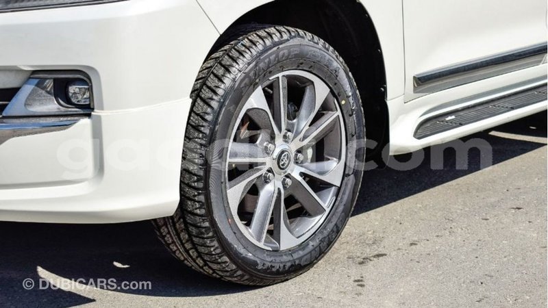 Big with watermark toyota land cruiser somalia import dubai 3464