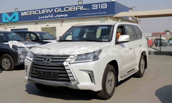 Imported Lexus LX White Makiinaa iti Import - Dubai keessatti Somalia keessatti Imported Lexus LX White Makiinaa iti Import - Dubai keessatti Somalia keessatti