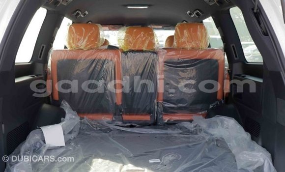 Imported Lexus LX White Makiinaa iti Import - Dubai keessatti Somalia keessatti Imported Lexus LX White Makiinaa iti Import - Dubai keessatti Somalia keessatti