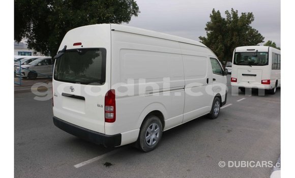 Nunua Imported Toyota Hiace Nyeupe Gari ndani ya Import - Dubai nchini Somalia Nunua Imported Toyota Hiace Nyeupe Gari ndani ya Import - Dubai nchini Somalia