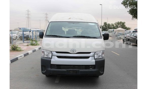 Nunua Imported Toyota Hiace Nyeupe Gari ndani ya Import - Dubai nchini Somalia Nunua Imported Toyota Hiace Nyeupe Gari ndani ya Import - Dubai nchini Somalia