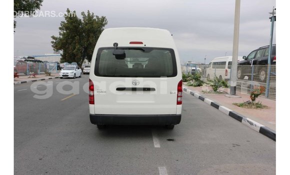 Nunua Imported Toyota Hiace Nyeupe Gari ndani ya Import - Dubai nchini Somalia Nunua Imported Toyota Hiace Nyeupe Gari ndani ya Import - Dubai nchini Somalia