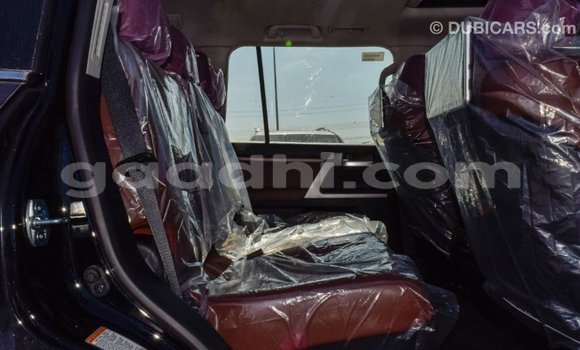 Imported Toyota Land Cruiser Black Makiinaa iti Import - Dubai keessatti Somalia keessatti Imported Toyota Land Cruiser Black Makiinaa iti Import - Dubai keessatti Somalia keessatti
