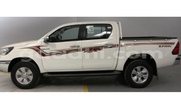 اشتري Imported Toyota Hilux أبيض سيارة في Import - Dubai في الصومال اشتري Imported Toyota Hilux أبيض سيارة في Import - Dubai في الصومال