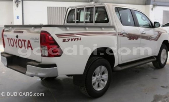 اشتري Imported Toyota Hilux أبيض سيارة في Import - Dubai في الصومال اشتري Imported Toyota Hilux أبيض سيارة في Import - Dubai في الصومال