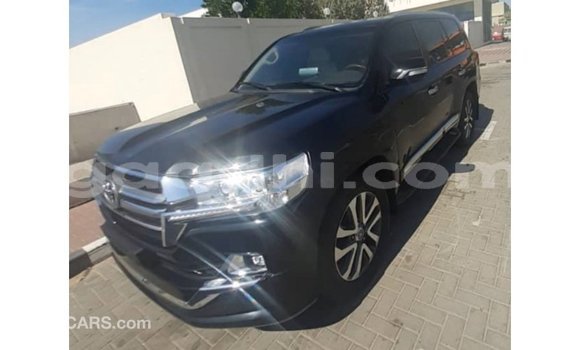 Imported Toyota Land Cruiser Black Makiinaa iti Import - Dubai keessatti Somalia keessatti Imported Toyota Land Cruiser Black Makiinaa iti Import - Dubai keessatti Somalia keessatti