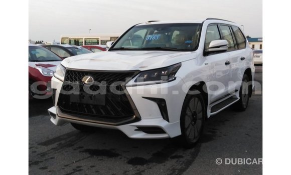 Acheter Import Voiture Lexus LX Blanc à Import - Dubai, Somalie Acheter Import Voiture Lexus LX Blanc à Import - Dubai, Somalie