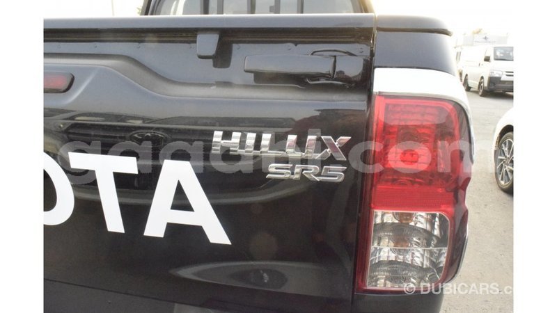 Big with watermark toyota hilux somalia import dubai 3510